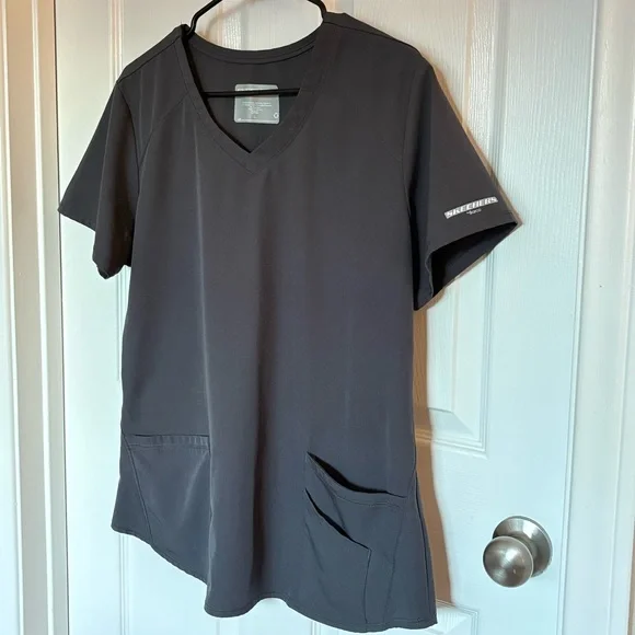 Skechers Scrub Set - Women’s Dark Gray V-Neck Scrub Top and Drawstring Pants - Picture 4 of 10